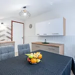 Apartment Virna *