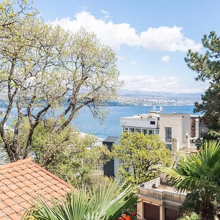 Virna أوباتيا